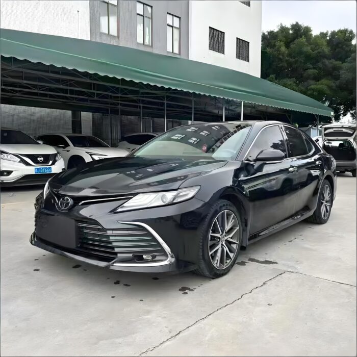 2021 Toyota Camry 2.5L Luxury Edition - Image 1
