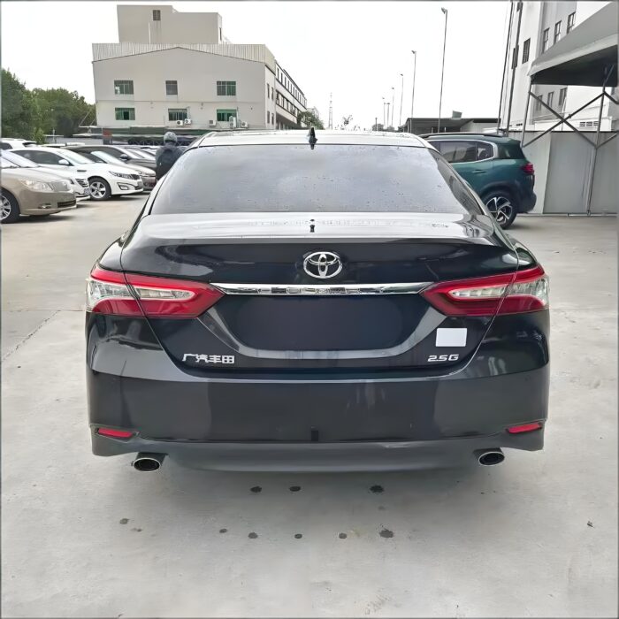 2021 Toyota Camry 2.5L Luxury Edition - Image 4