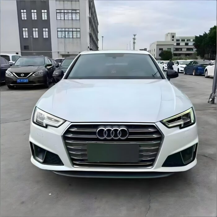 2019 Audi A4L 45 TFSI quattro S line - Image 3